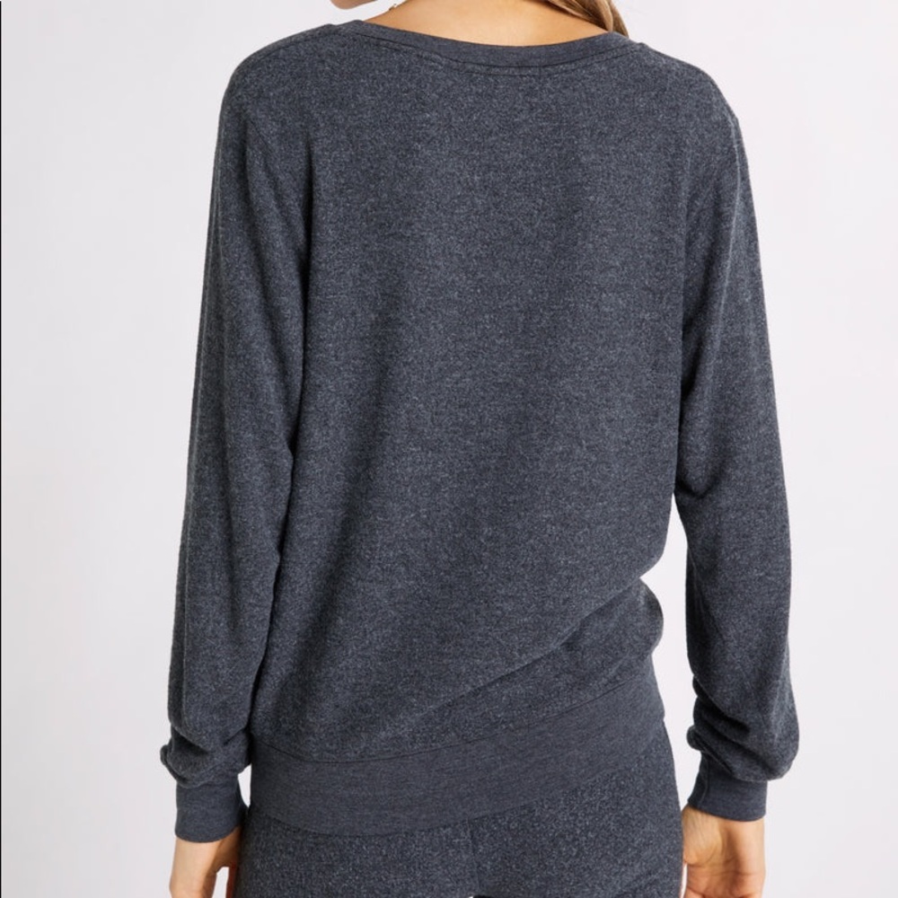 🔥WILDFOX🔥BAGGY BEACH JUMPER DEEP V PULLOVER SWEATSHIRT CLEAN BLACK XS/S/M NWT - Picture 2 of 7